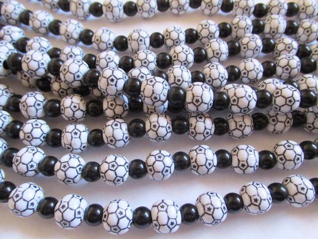 (image for) White and black soccer ball beads #1486